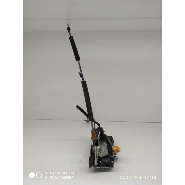 Fechadura Porta Captiva Traseira Esquerda L25875780