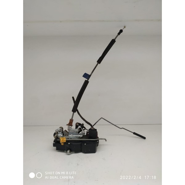 Fechadura Porta Captiva Traseira Esquerda L25875780