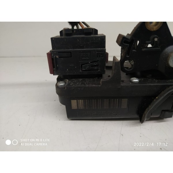 Fechadura Porta Captiva Dianteira Esquerda L25875782