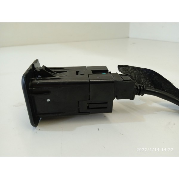 Entrada Auxiliar Usb Jeep Compass 2017 2023 Preto