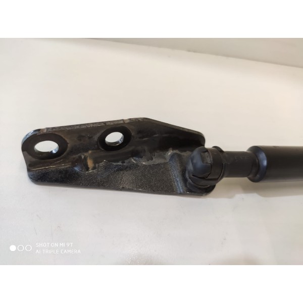 Amortecedor Tampa Traseira Suzuki Sx4 2011