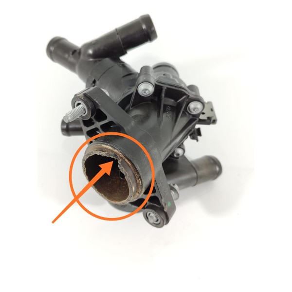 Valvula Termostatica Mercedes Gla200 Cla A A2702000615