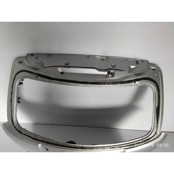 Tampa Traseira Captiva 2008/2016 Lisa Prateado