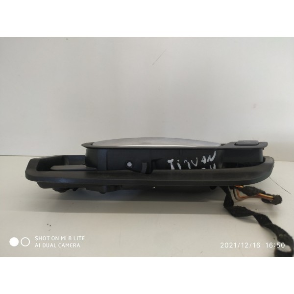 Maçaneta Interna Tiguan Dianteira Esquerda 2011/2016  Orig - Cromado - Dianteira