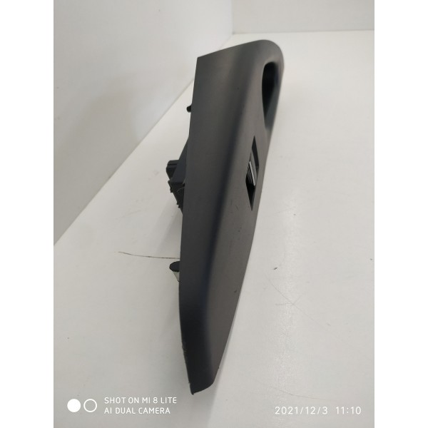 Botao Vidro Corolla Traseiro Esquerdo 2020 2021 2024