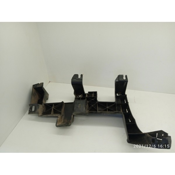 Guia Parachoque Toro 2016 2019 2024 Tras Esq Detalhe