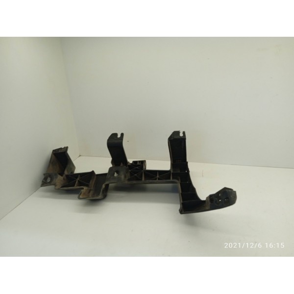 Guia Parachoque Toro 2016 2019 2024 Tras Esq Detalhe