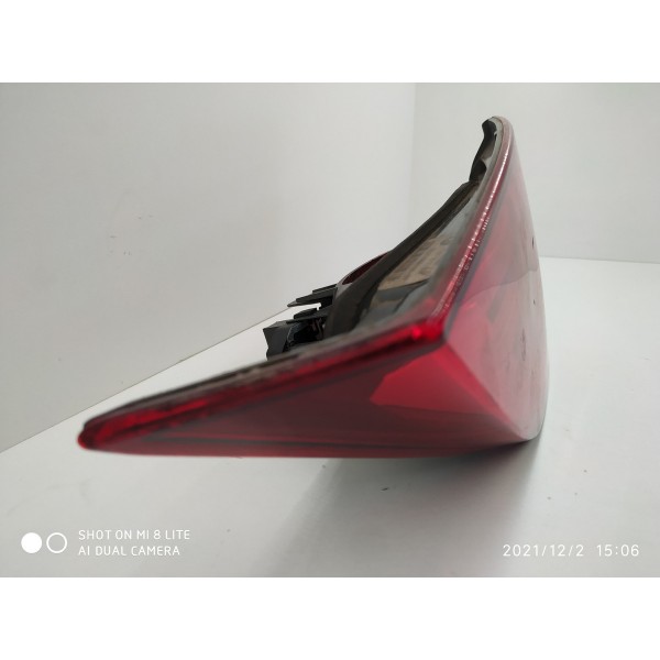 Lanterna Bmw X1 Tampa Direita 2009 2010 2015 63212990114 Direito/passageiro Vermelho