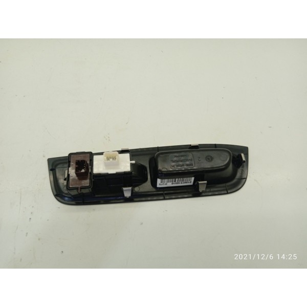 Botao Vidro Trava Toro Dianteiro Direit 2016/2022 1002316510