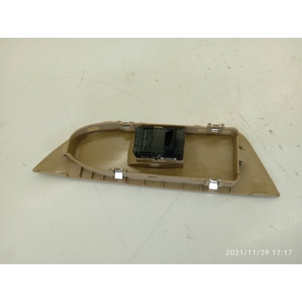 Botao Comando Vidro Dianteiro Direito X1 2010/2015