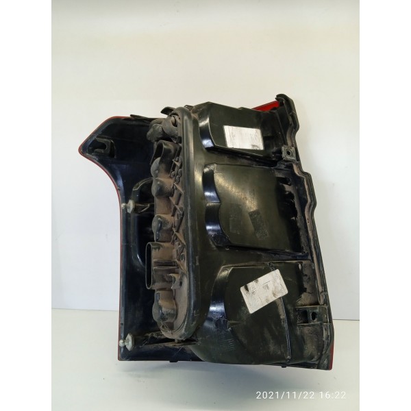 Lanterna Montana Direita 2013 2014 2015 A 2020 Orig Direito/passageiro Vermelho