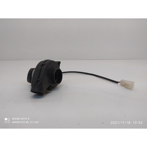 Cooler Caixa Fusíveis Bmw X5 645 X6 0130002840