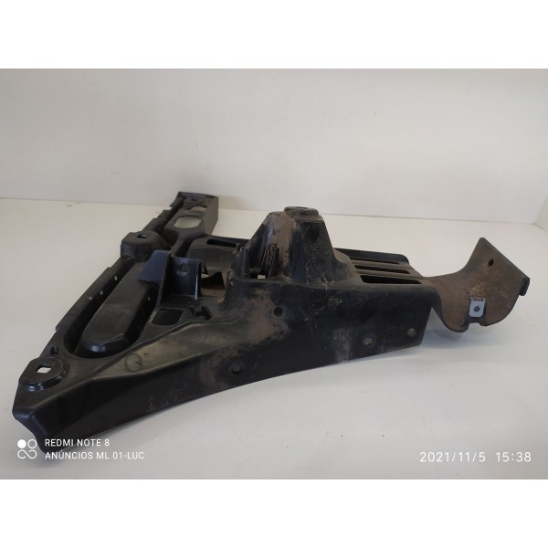 Guia Parachoque Bmw 645ci Traseiro Direito 51127008840