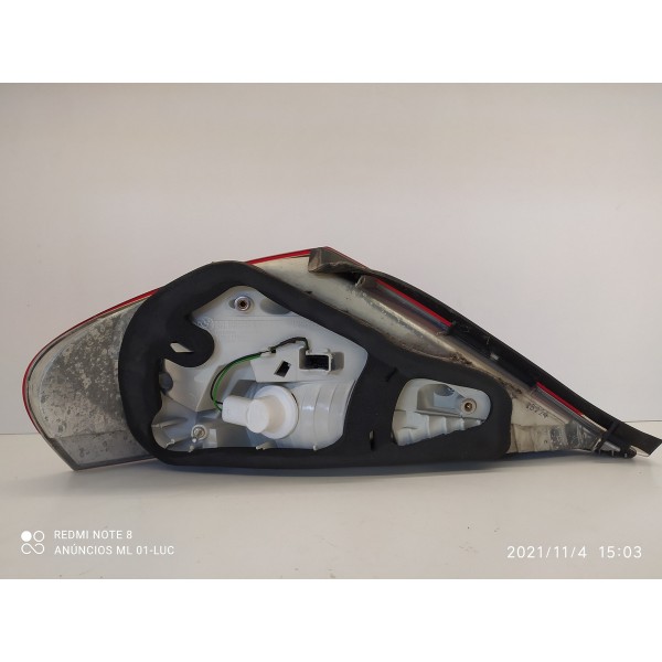 Lanterna Bmw 645ci 645i Direita 2005  63216911892 Direito/passageiro Vermelho