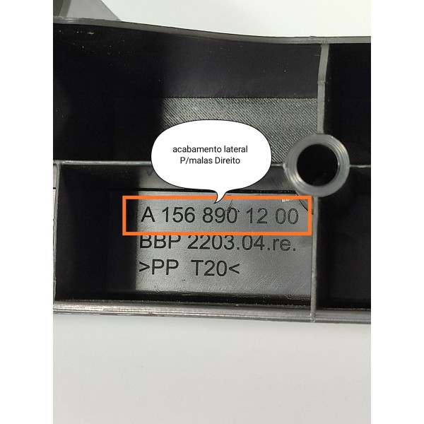 Acabamento Porta Malas Mercedes Gla200 250 Direito