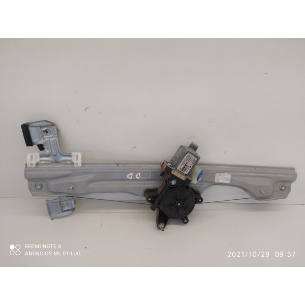 Maquina Vidro Tracker Dianteira Direita 2020/2025 0130823920