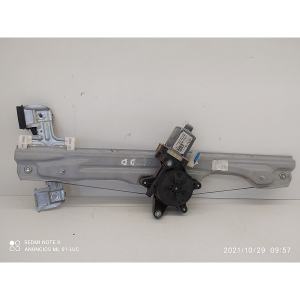 Maquina Vidro Tracker Dianteira Direita 2020/2025 0130823920