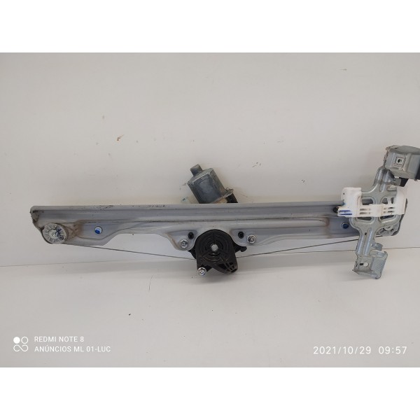 Maquina Vidro Tracker Dianteira Direita 2020/2025 0130823920
