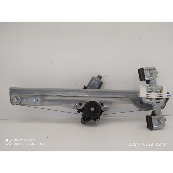 Maquina Vidro Tracker Dianteira Esquerd 2020/2025 0130823921