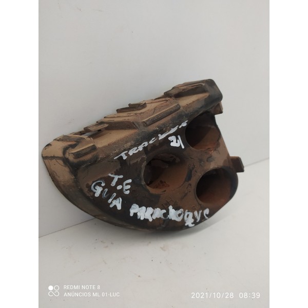 Guia Parachoque Tracker Traseiro Esq 2020 2021/2024 26279904