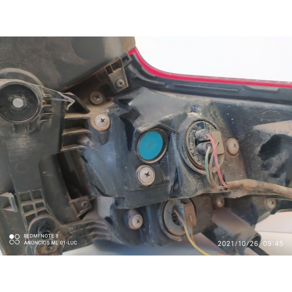 Lanterna Tracker Esquerda Sem Led 2020/2024 26344408 Esquerdo/motorista Vermelho