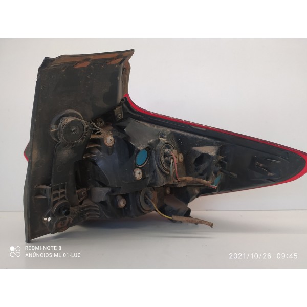 Lanterna Tracker Esquerda Sem Led 2020/2024 26344408 Esquerdo/motorista Vermelho