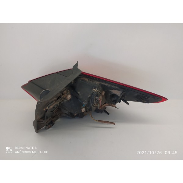 Lanterna Tracker Esquerda Sem Led 2020/2024 26344408 Esquerdo/motorista Vermelho