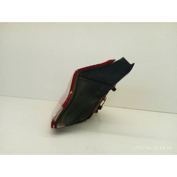 Lanterna Tracker Esquerda Tampa 2020 2021 2022 2025 26313437 Esquerdo/motorista Vermelho