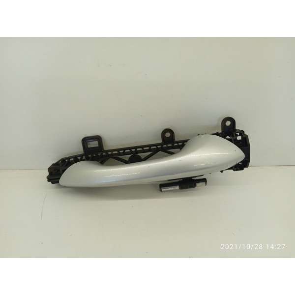 Maçaneta Externa Tracker Traseira Direita 2020/2024 Original Prateado Traseira