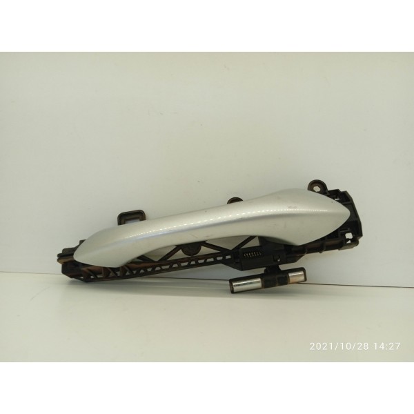 Maçaneta Externa Tracker Traseira Direita 2020/2024 Original Prateado Traseira