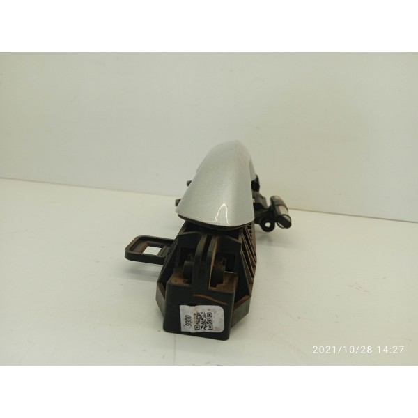 Maçaneta Externa Tracker Traseira Direita 2020/2024 Original Prateado Traseira