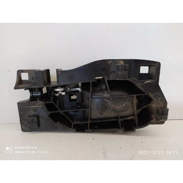 Maçaneta Interna Peugeot 208 Traseira Esquerda2014 A 2019 Cromado Traseira