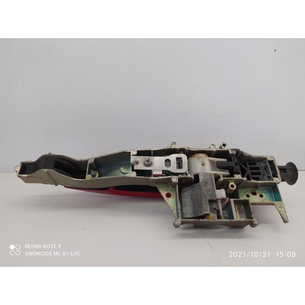 Macaneta Externa Peugeot 208 Traseira Esquerda 2014/2019 Vermelho Traseira