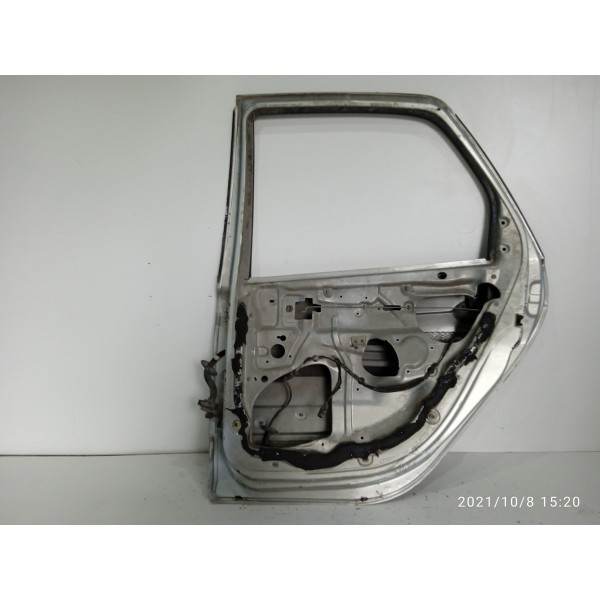 Porta Renault Scenic Traseira Direita 1999/2010 Detalhes Traseira Direita Prateado