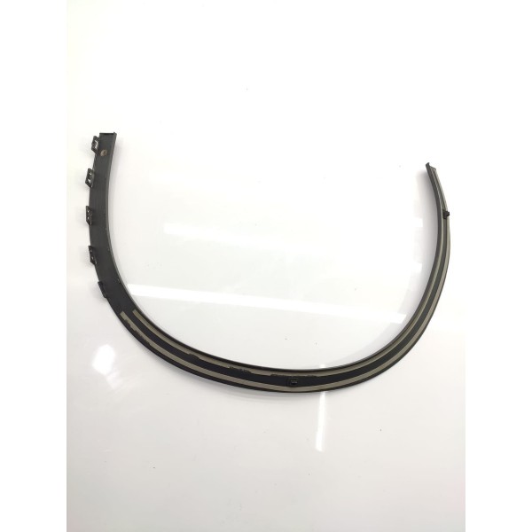 Moldura Friso Paralama Mercedes Gla200 Esquerdo 2015/2020 Preto