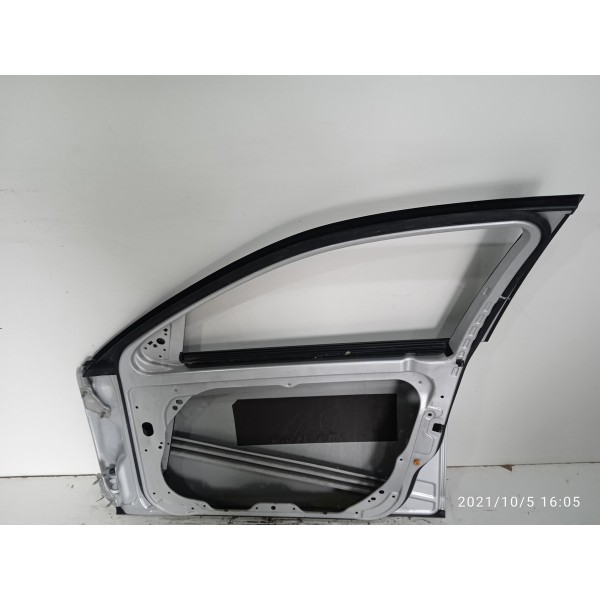 Porta Mercedes C180 Dianteira Direita 2008/2014 Dianteira Direita Prateado