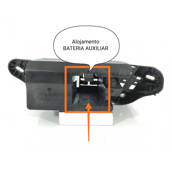 Caixabateria Auxili Mercedes Gla200 Cla A200 250 A2465402403
