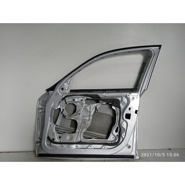 Porta Bmw 118 120 130 Dianteira Direita 2005/2010 Dianteira Direita Preto
