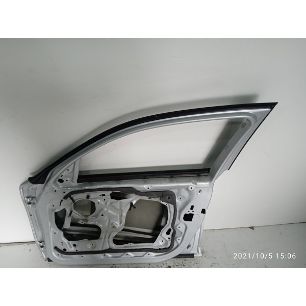 Porta Bmw 118 120 130 Dianteira Direita 2005/2010 Dianteira Direita Preto