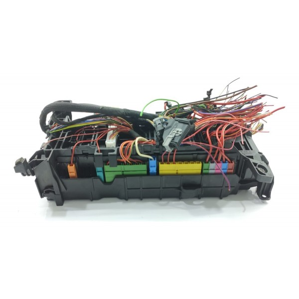 Caixa Fusiveis Int Mercedes Gla200 A200 15/20 A2465402714