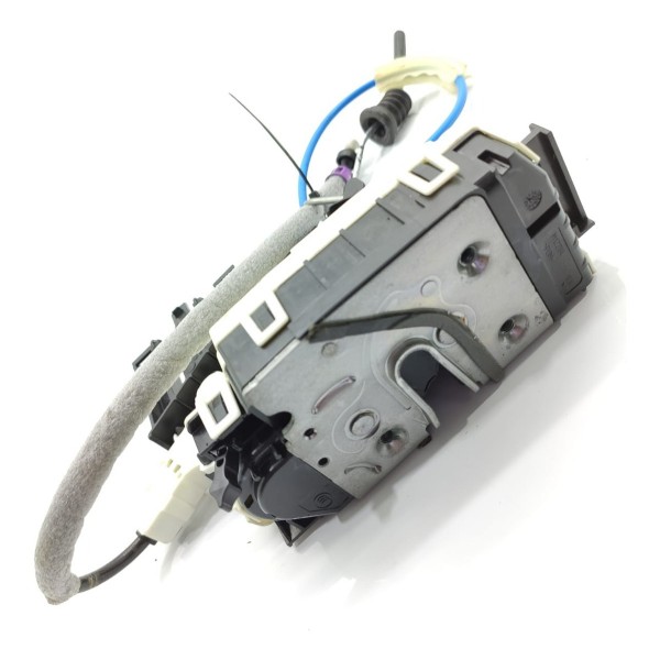 Fechadura Porta Mercedes Gla200 Traseira Direita A2047302735