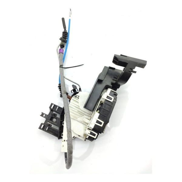 Fechadura Porta Mercedes Gla200 Dianteira Esquerd 1667200135