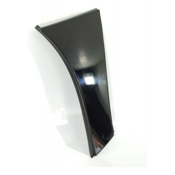 Acabamento Tampa Traseir Mercedes Gla200 Direita A1567900488