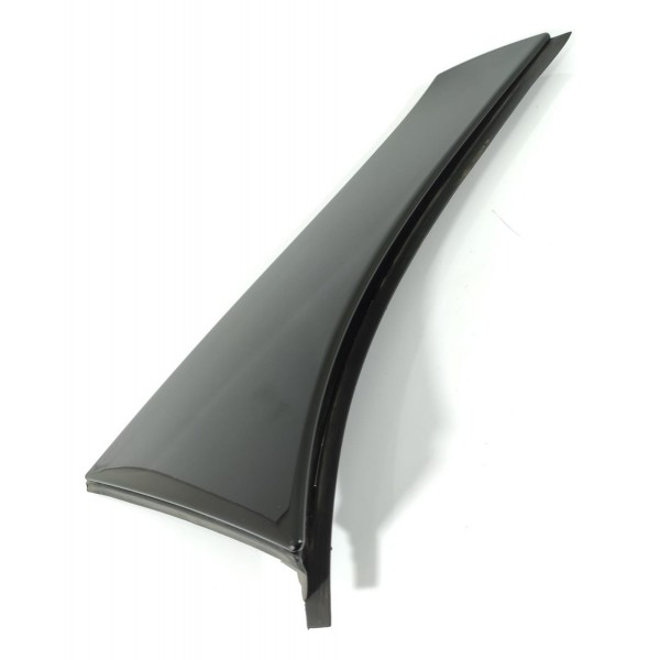 Acabamento Tampa Traseir Mercedes Gla200 Direita A1567900488