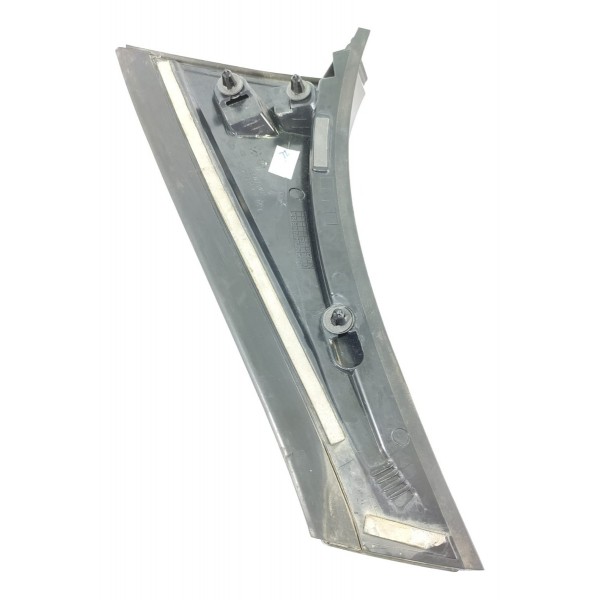 Acabamento Tampa Traseir Mercedes Gla200 Direita A1567900488