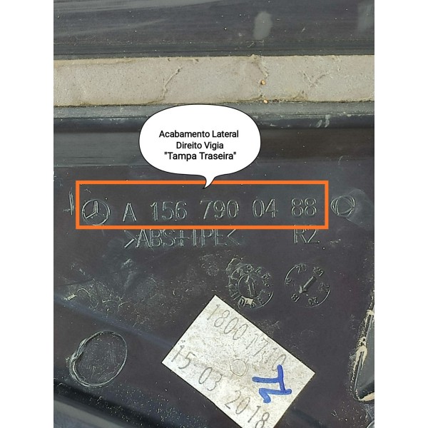 Acabamento Tampa Traseir Mercedes Gla200 Direita A1567900488