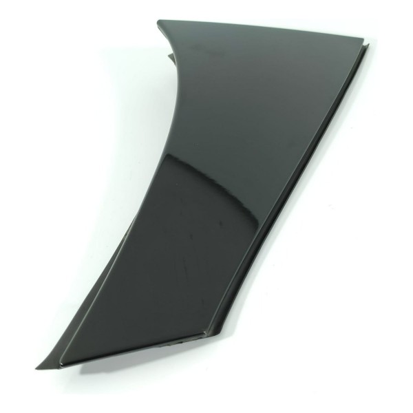 Acabamento Tampa Traseir Mercedes Gla200 Direita A1567900488