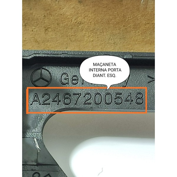 Macaneta Interna Mercedes Cla Gla 200 Dianteira  A2467200548 Prateado Dianteira
