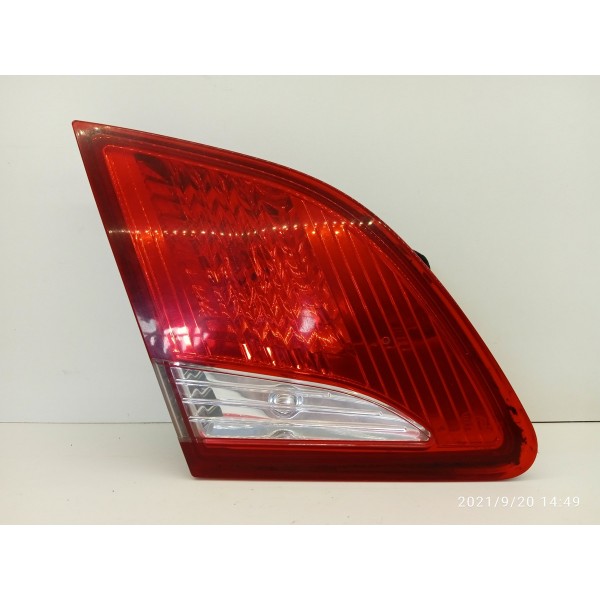 Lanterna Tampa Traseira Peugeot 408 Esquerda 2010/2016 Esquerdo/motorista Vermelho