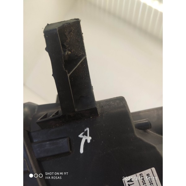 Farol Toyota Corolla Esquerdo 2011 2012 Detalhes Esquerdo